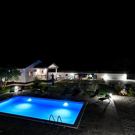 Holiday Home Aprilis With Pool, Jacuzzi And Sauna Galovac  Екстер'єр фото