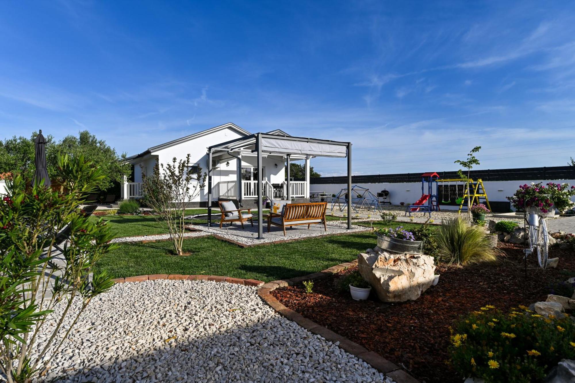 Holiday Home Aprilis With Pool, Jacuzzi And Sauna Galovac  Екстер'єр фото